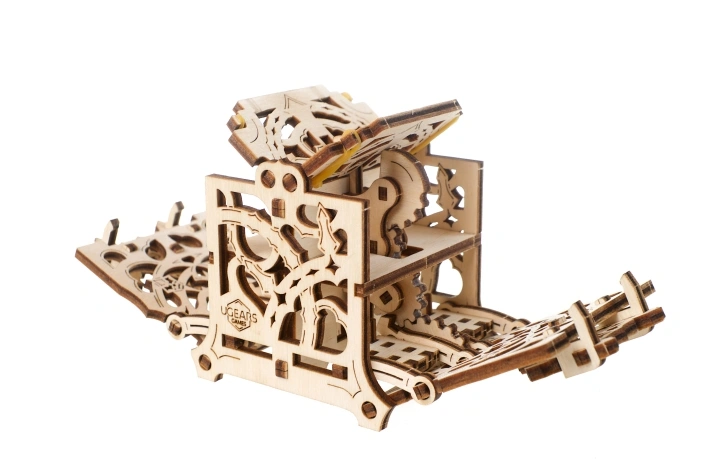 UGears dice keeper, spel, bordspel, hobby, cadeau, kaarten, game, board game, holder, dice, tabletop game