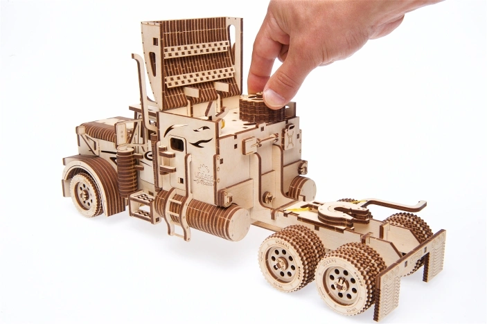 Ugears-Heavy-Boy-Truck-Model (61)