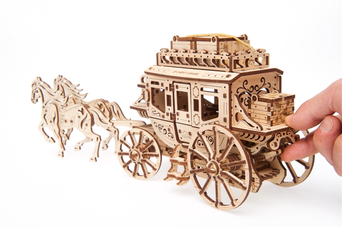 Ugears-Stagecoach-model_ugears stagecoach, ugears stagecoach review, ugears koets, ugears koets beoordeling, paard, horse, post, brief