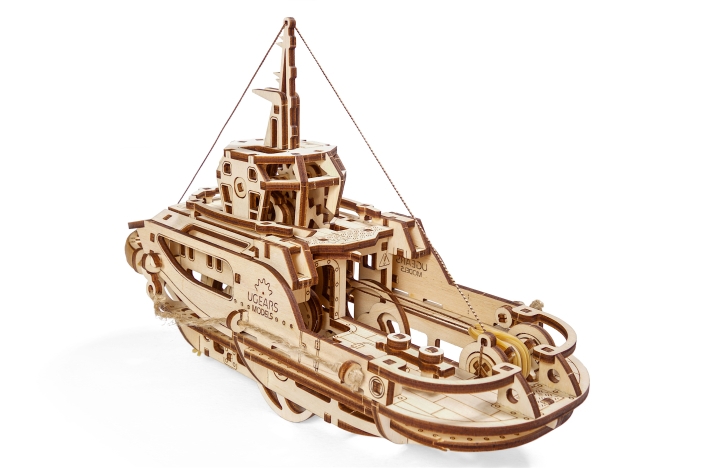 Ugears-Tugboat_-boot, boat, marine, sea, meer, tugboat. sleepboot, ugears, ugear, ugears modellen, ugears mechanische modellen, cadeau-idee, hobby idee