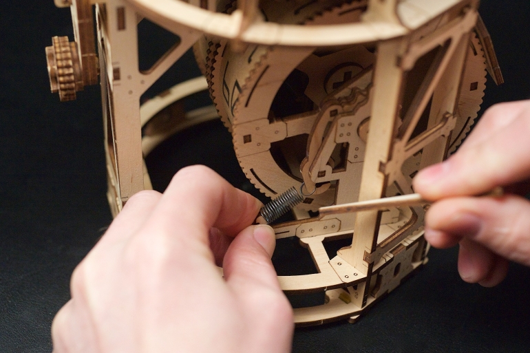 UGEARS Tourbillon Table Clock Kit - Sky Watcher 3D Wooden Puzzles  Mechanical Clock Kit Idea DeskWood Clock Kits to Build - 3D Puzzles Model  Kits for