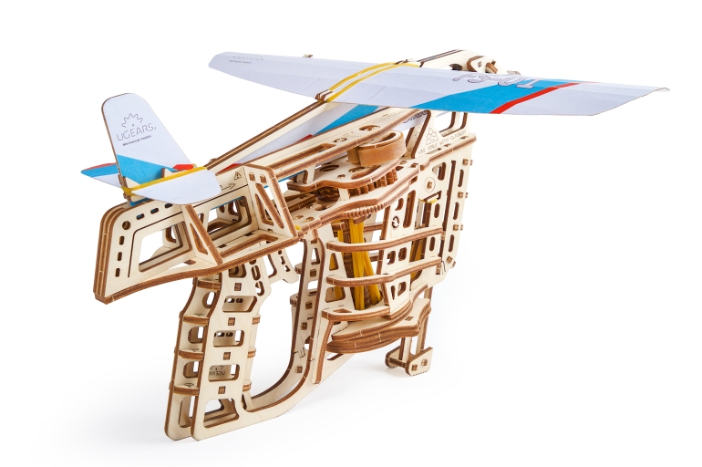 Ugears-Flight-Starter-Launcher-mechanical-model vliegteuig, speelgoed, aviatie, modelbouw, cadeau, kado, hout, gift, hobby, vrijtijd, kinderen, grappig, vliegen